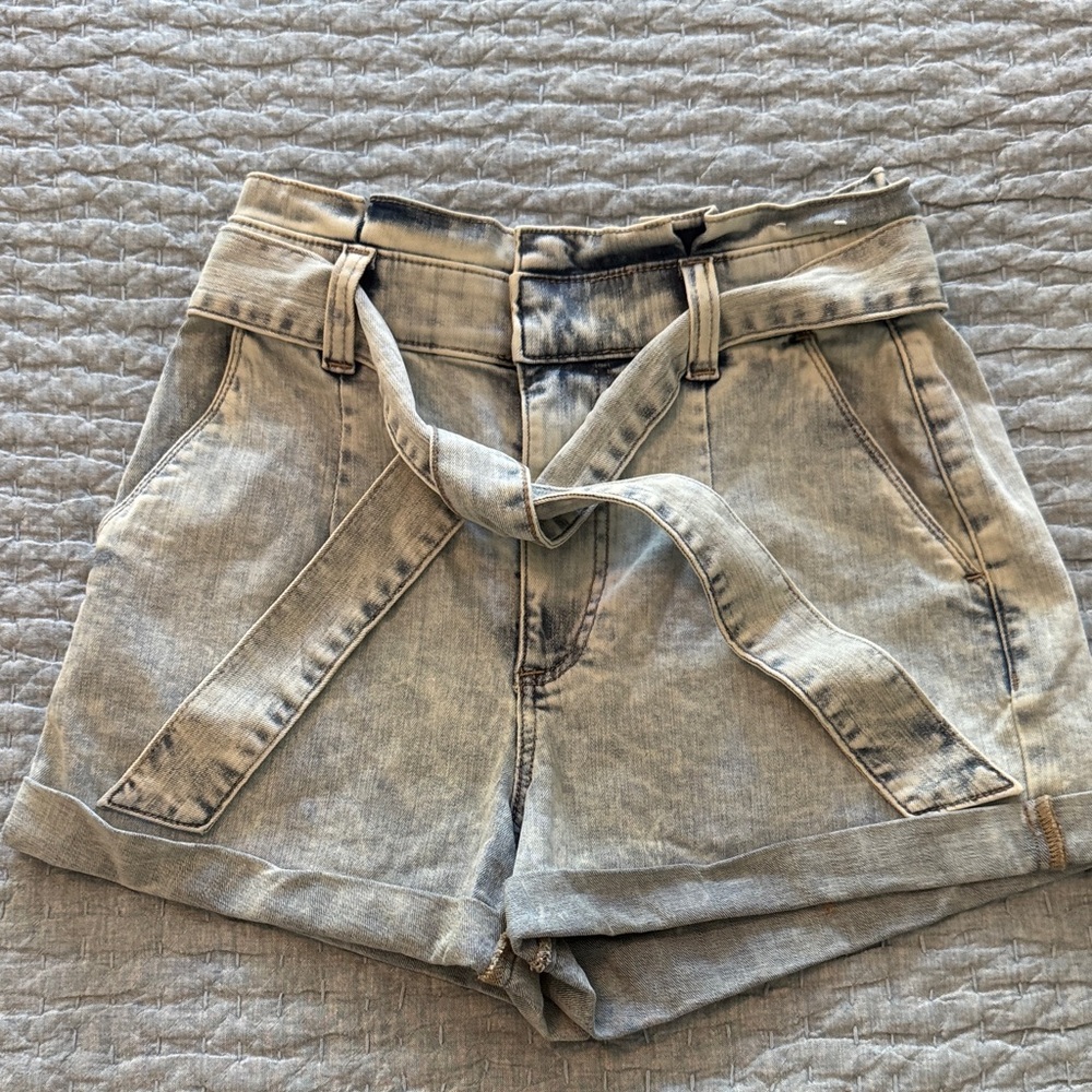 NWOT Express Light Blue Belted Jean Shorts